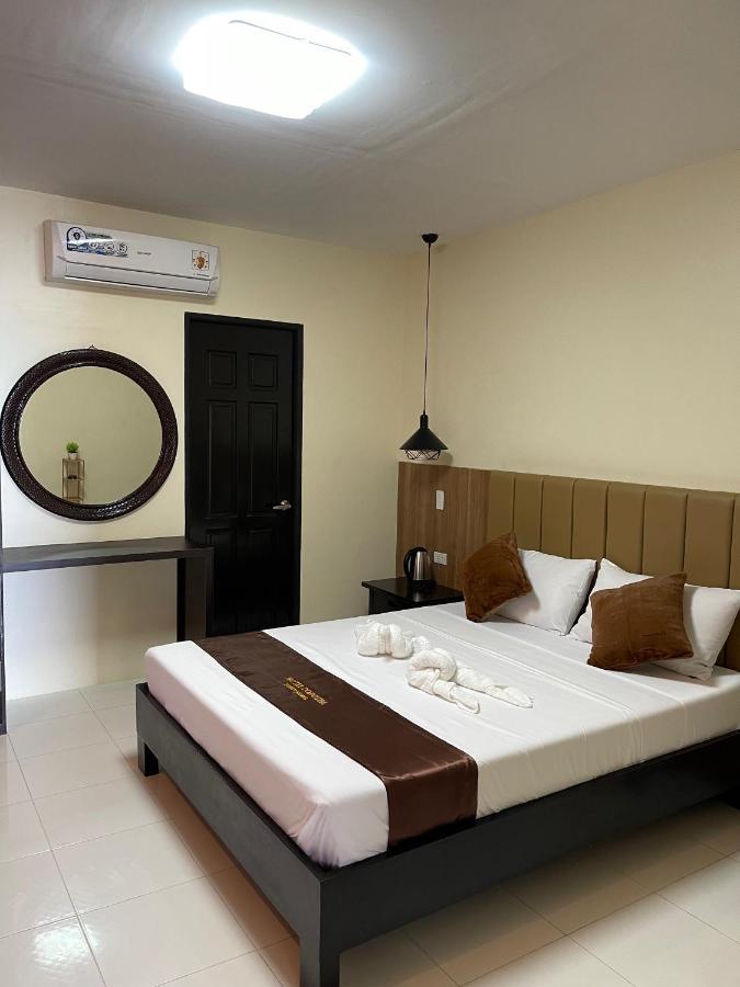 Hotel Dorotea Puerto Galera Ngoại thất bức ảnh